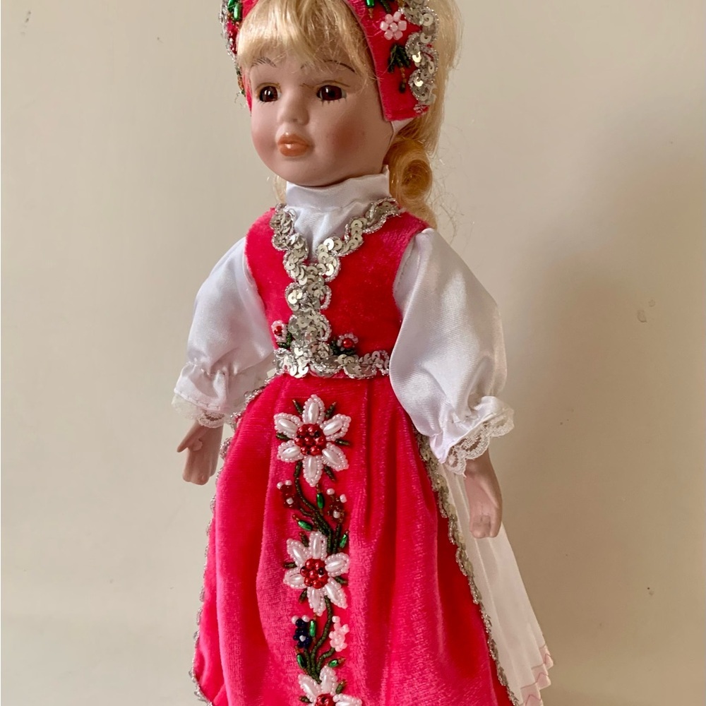 Porcelain Doll - Picture 9 of 11